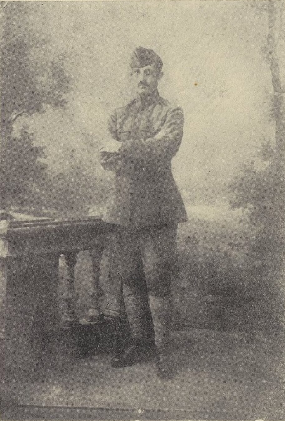 Mikhail Naimy in military uniform, 1919